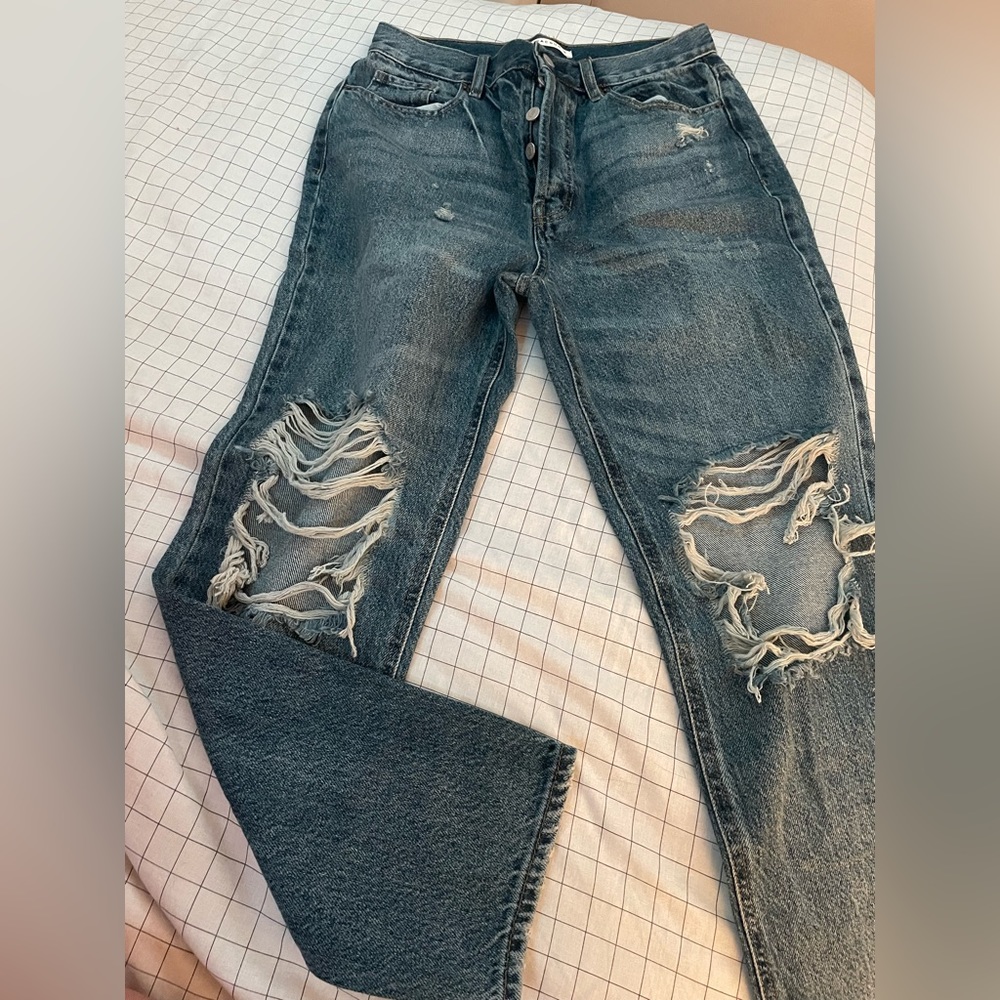 size 28/6 Pacsun ripped jeans